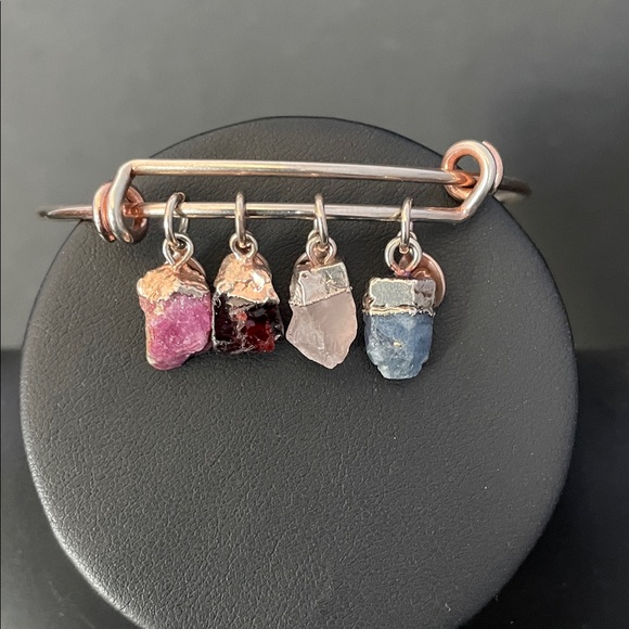 Jewelry - Elegant Multi-Stone Charm Bracelet